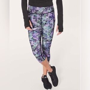 Lululemon fast and free Crop II Nulux 19” vivid vision multi black size 4